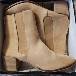 Woman's tan booties CCOCCI BRAND suede